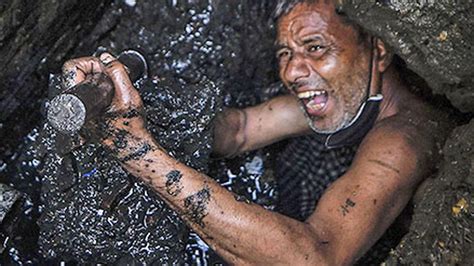 Manual Scavenging Appalling Practice Continues In India Despite