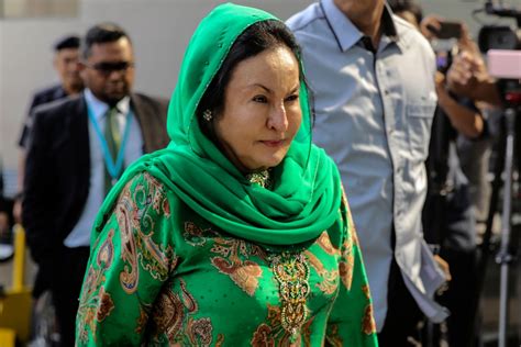 Malaysian Ex Pm Najibs Wife Rosmah Stands To Face Trial Over Rm60