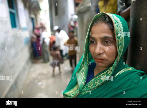 Women, rural Bangladesh Stock Photo - Alamy