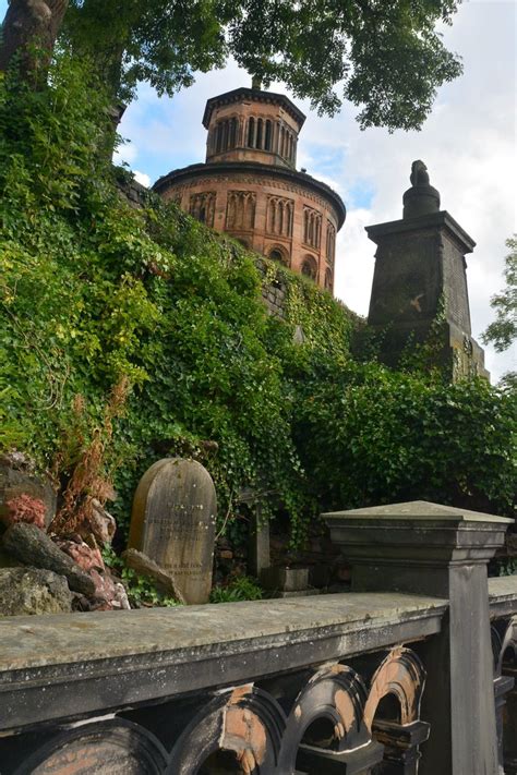 Glasgow Necropolis | CityDays