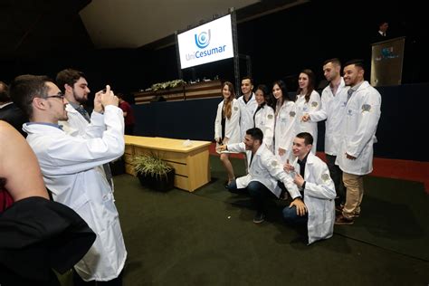 Calouros de Medicina da UniCesumar participaram da Cerimônia do Jaleco