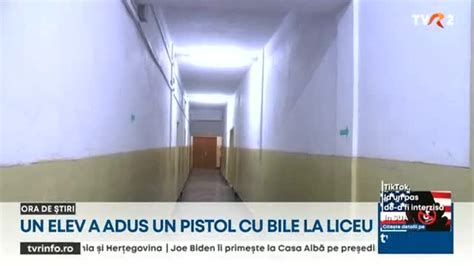 Un elev de la un liceu din județul Hunedoara prins cu un pistol cu