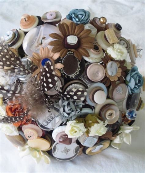 Букет из пуговиц – аксессуар оригинальной невесты