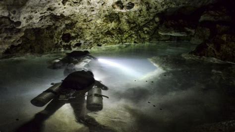 Así es la cueva submarina más grande del mundo descubierta en la