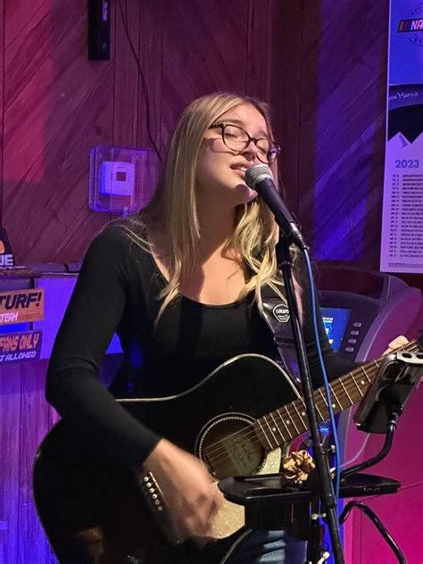 Jordan Marie Back At Hillside Neighborhood Bar And Grill In Ansonia