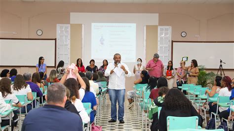 Vieira promove reunião pais estudantes e educadores como parte das