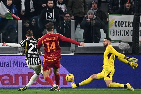 La Juventus Supera A La Roma Con Gol De Rabiot Y Presiona El