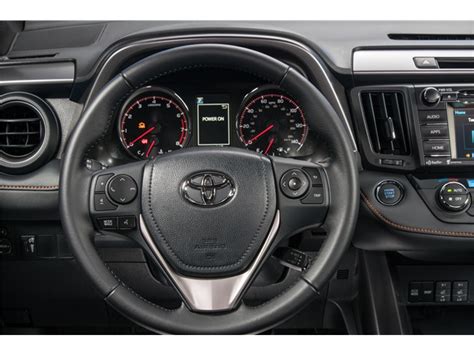 2018 Toyota RAV4: 149 Interior Photos | U.S. News