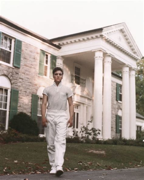 Sale of Elvis Presley’s Graceland Mansion Blocked by Lawsuit