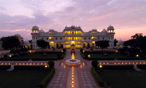 Top 10 Luxury Hotels in Ranthambore - Tusk Travel