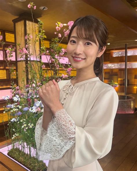 テレ朝安藤萌々アナ「報ステ」ヒロド歩美アナとのツーショット公開「ヒザ神？ポーズ笑」 女子アナチャンネル