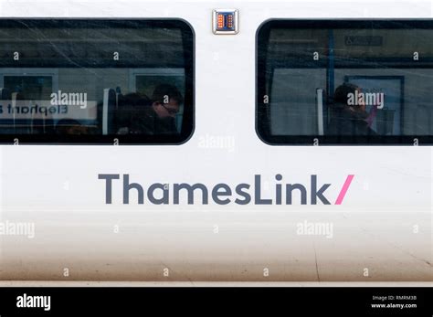 Govia Thameslink Treni Ferroviari Immagini E Fotografie Stock Ad Alta