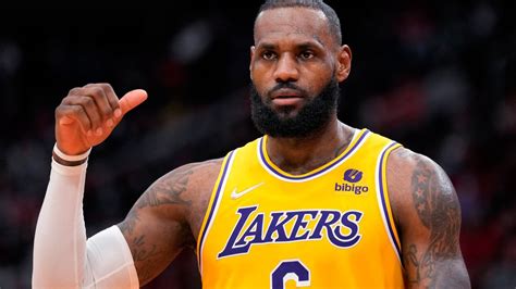 Nba Lebron James Wegen Corona Post In Der Kritik Der Spiegel