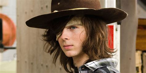 The Walking Dead Star Chandler Riggs Reveals Which Carl Grimes Comic