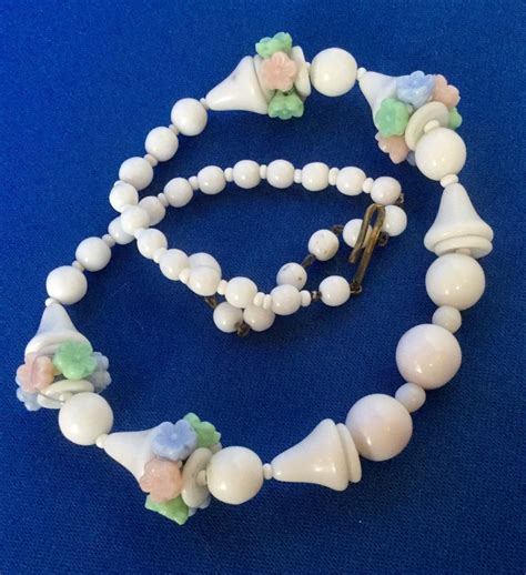 Vintage Milk Glass Bead Necklace Etsy