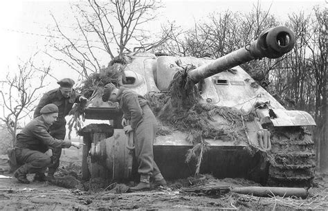 Achtung Panzer 25 fotos de panzers destruídos