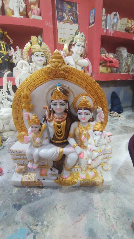 Plain Marble Shiv Parivar Statue For Worship Temple Interior Decor