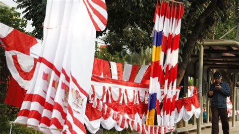 Penjual Bendera Mulai Menjamur Tribunnews