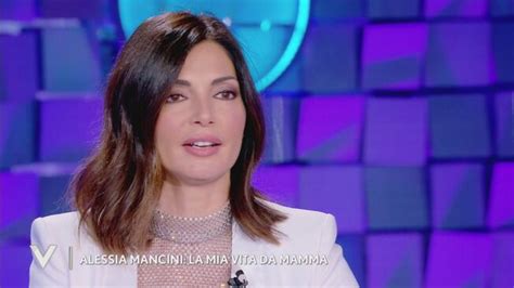 Alessia Mancini La Mia Vita Da Mamma Verissimo Video Mediaset