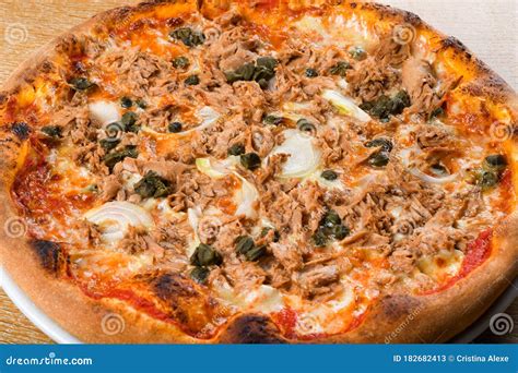 Pizza Tonno E Cipolla This Traditional Pizza Variety Is Topped With