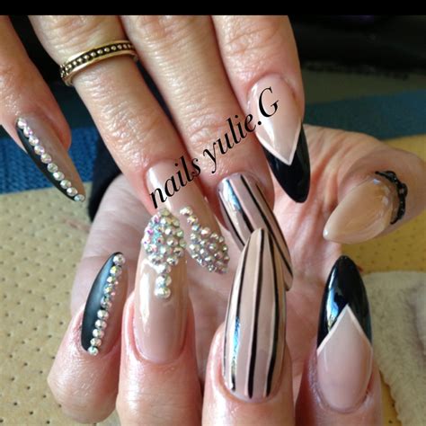 Nude Me Black Nail Art Nails Beauty