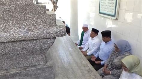 Anies Baswedan Dan Cak Imin Ziarah Ke Makam Pangeran Diponegoro Usul