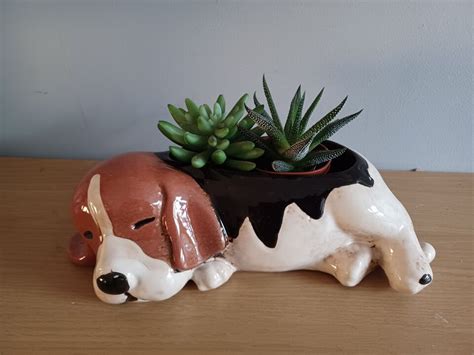 Village Pottery Dog Ceramic Planter Plant Pot T Beagle Type Dog 25cm