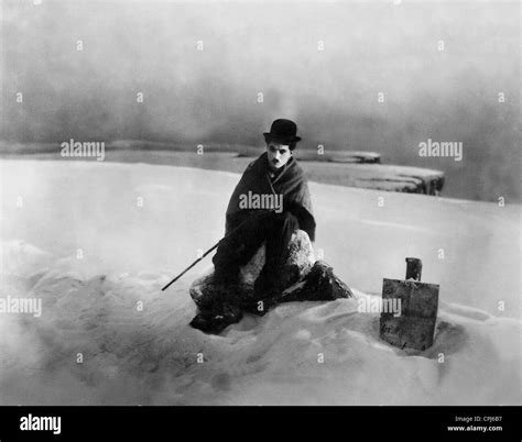 Charles Chaplin in 'The Gold Rush', 1925 Stock Photo - Alamy