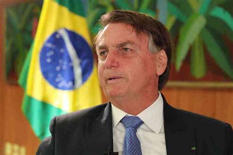 Em 180 Caracteres Bolsonaro Escreve Carta Pela Democracia Politica