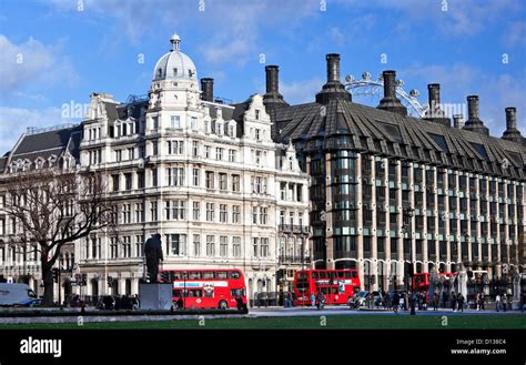 Street scene on Bridge Street, London, England, UK Stock Photo - Alamy