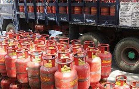 Subsidised Lpg Price Hiked By Rs 2 Per Cylinder Energy News Et