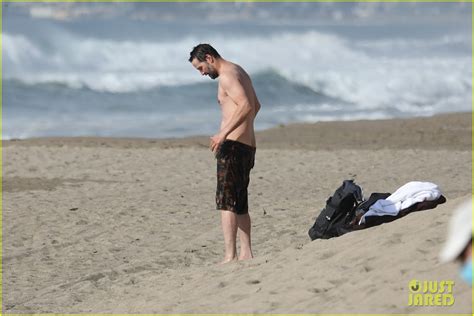 Keanu Reeves Looks Fit Shirtless At The Beach In Malibu Photo 4514906