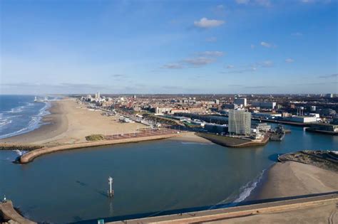 Inntel Hotels Den Haag Marina Beach, Holland - e-architect