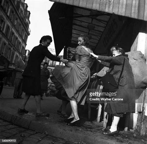 16 Christian Dior New Look 1947 Photos And High Res Pictures Getty Images