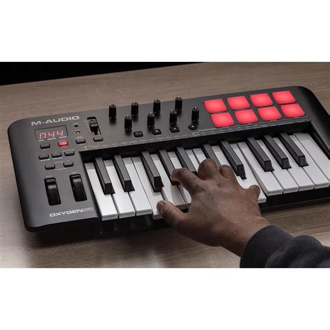 M-Audio Oxygen 25 MK V - MIDI-клавиатура | Купить в магазине Аудиомания