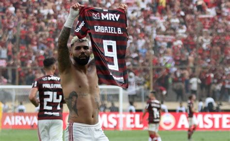 Gabriel Barbosa o segundo maior camisa 9 da história do Flamengo TNT