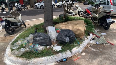 Moradores Denunciam Lixo Jogado Em Canteiro Na Avenida Paran Em Umuarama