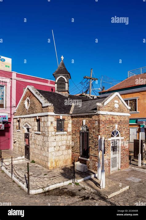 Sam sharpe square montego bay hi-res stock photography and images - Alamy