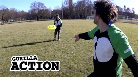 Freestyle Frisbee Backhand Throw Lernen Gorilla Frisbee Tutorial 8 Youtube