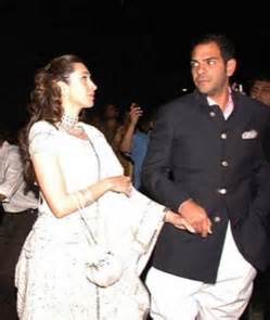 Karisma, Sanjay Kapoor finalise divorce terms - Rediff.com movies