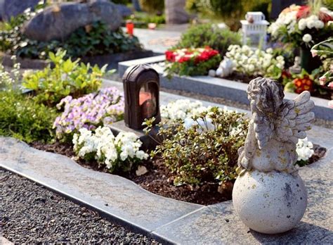 Yvelines en voulant se recueillir au cimetière elle découvre que la