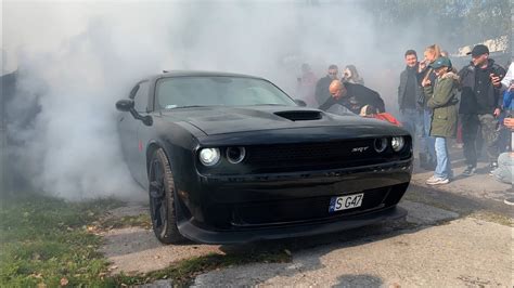 Challenger Srt Hellcat Burnout Supercharger Whine And Tires Smoking Youtube