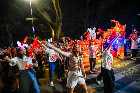 UP S Lantern Parade Brings Holiday Cheer ABS CBN News