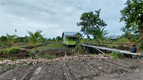 SINGGAHDI RUMAH CAK SUDIWANI SEUSAI ROYONGAN DIHALAMAN MUSHOLA