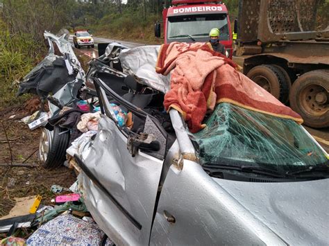 Acidente Entre Caminh O E Carro Deixa Um Ferido Na Sc Em Sentido A