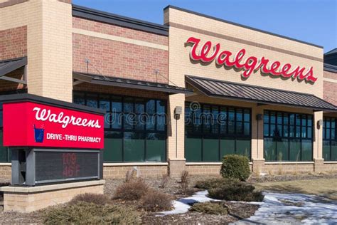 Walgreens Exterior Editorial Photo Image Of Pharmacy 161303861