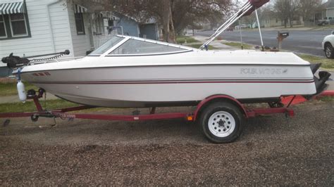 17' Four Winns Powerboat. Seats 7, New Bimini & Gauges. Fish Finder. 1994 for sale for $4,700 ...