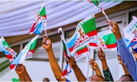 Anti Oyegun Protesters Storm Apc Secretariat Again [photos] Daily