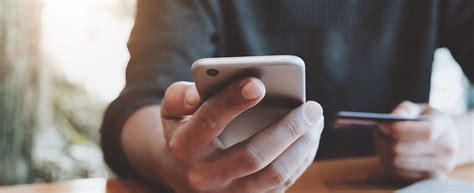 The Text Messages From Your Bank You Should Never Open | AAA Club Alliance