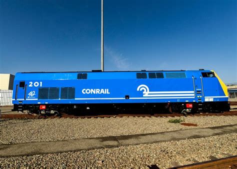 metro north locomotives   vintage makeover untapped  york